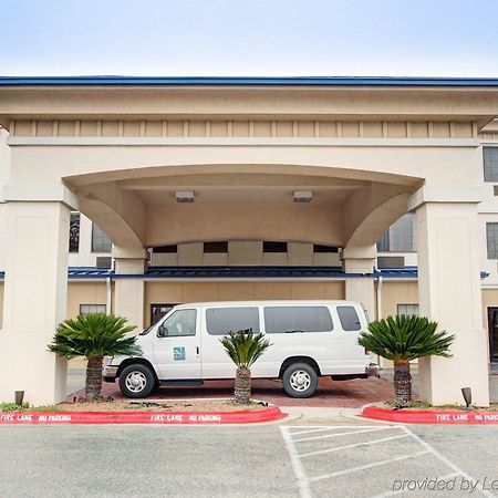 Quality Inn & Suites Airport Austin Kültér fotó
