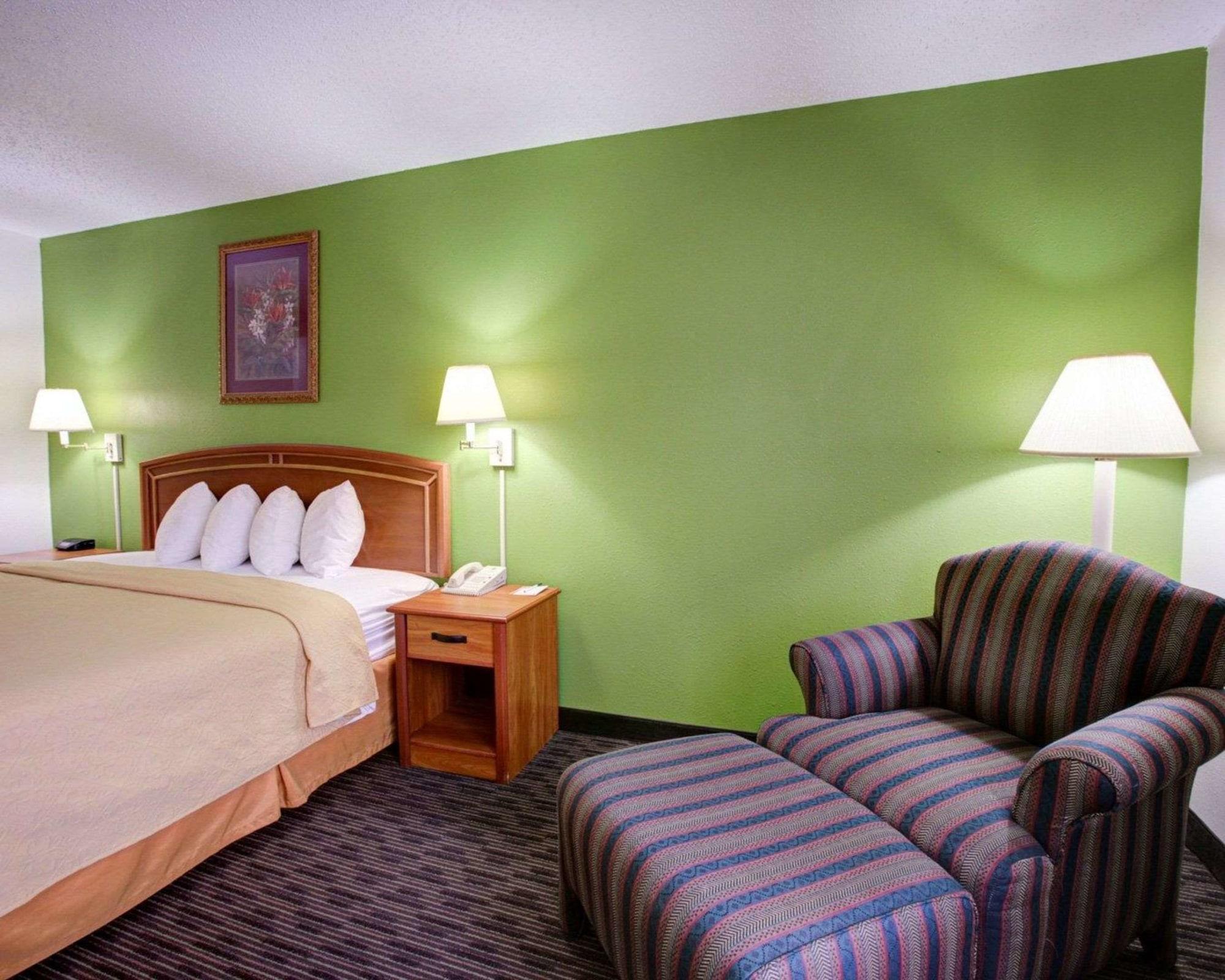 Quality Inn & Suites Airport Austin Kültér fotó