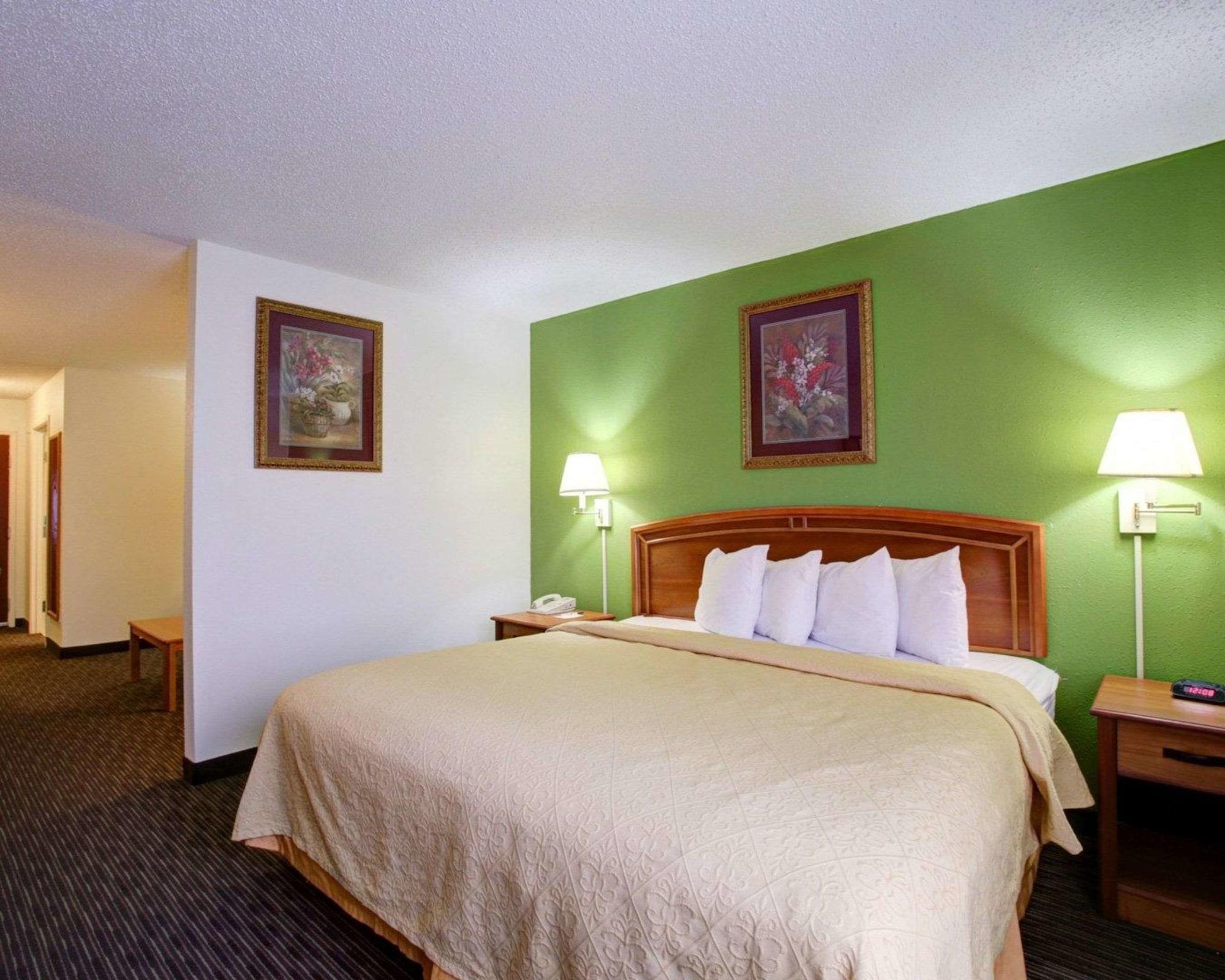 Quality Inn & Suites Airport Austin Kültér fotó