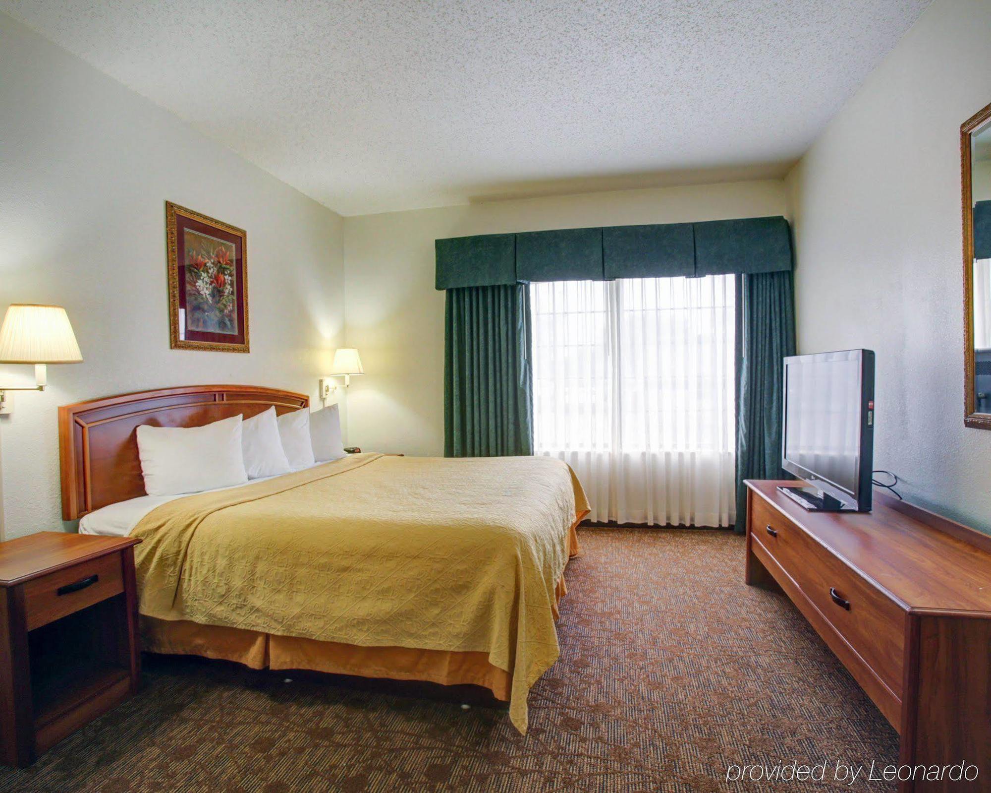 Quality Inn & Suites Airport Austin Kültér fotó