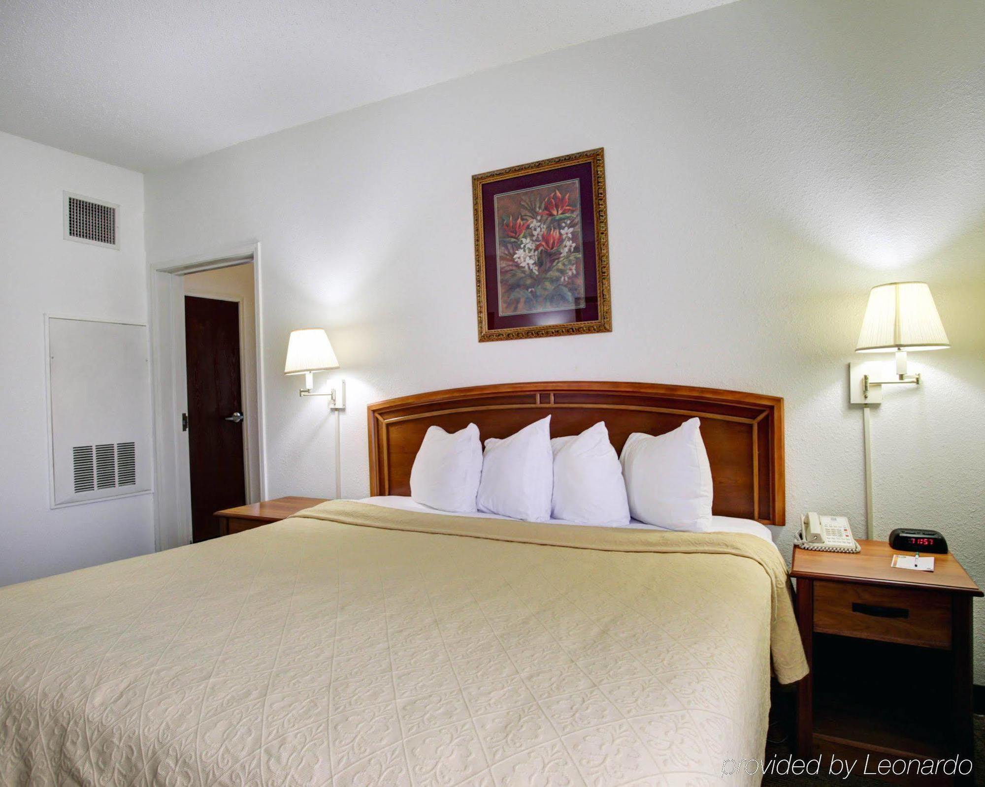 Quality Inn & Suites Airport Austin Kültér fotó