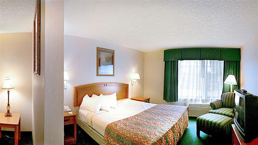 Quality Inn & Suites Airport Austin Kültér fotó