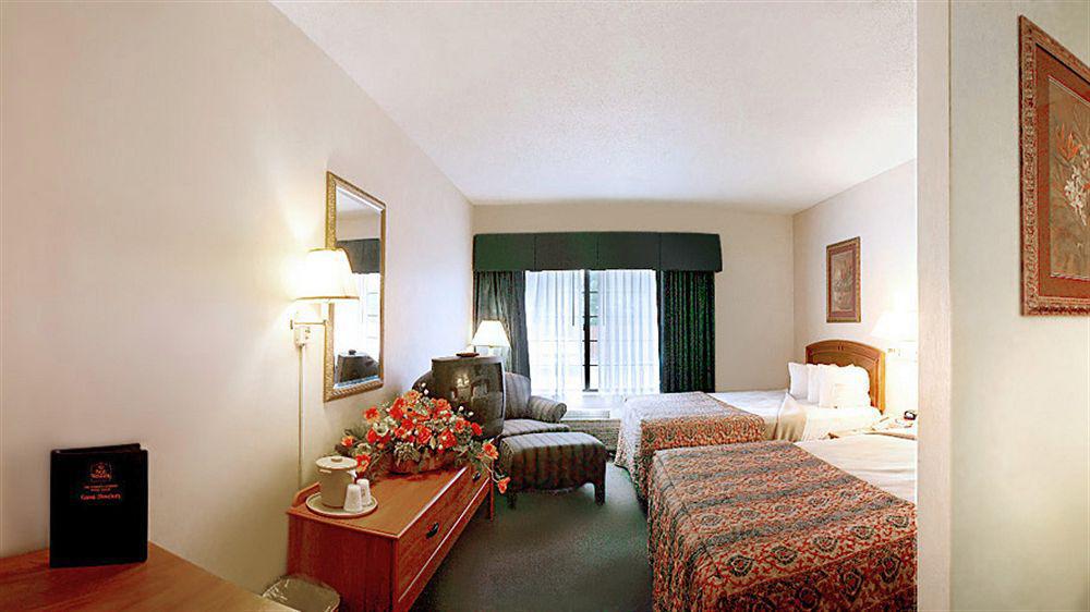 Quality Inn & Suites Airport Austin Kültér fotó